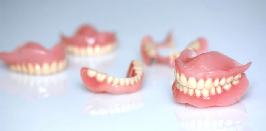 пластинчатые протезы зубов