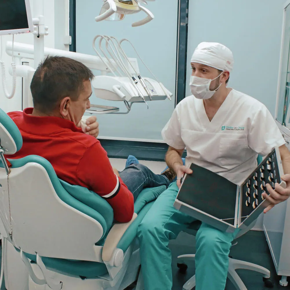 Дмитрий Бурдюг на консультации