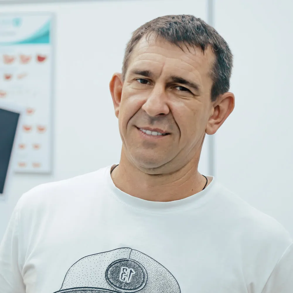 Дмитрий Бурдюг с новой улыбкой