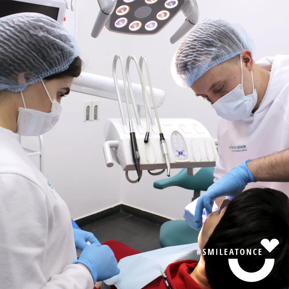 Сопова Инна операция по имплантации зубов