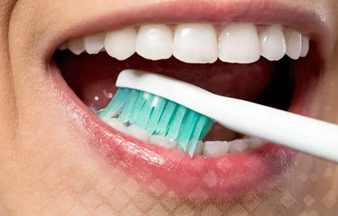 7 частых ошибок при чистке зубов