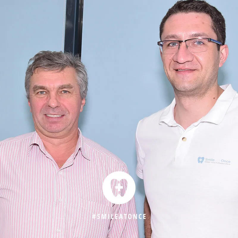 Фото с врачом после перепротезирования зубов