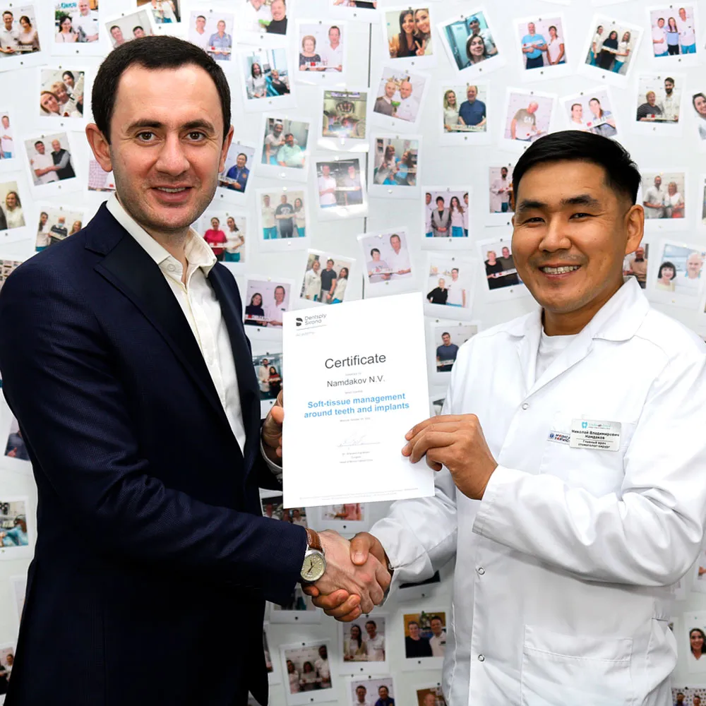Стоматолог-имплантолог Намдаков Николай Владимирович
