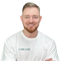 Хирург-имплантолог Малахин Игорь, фото