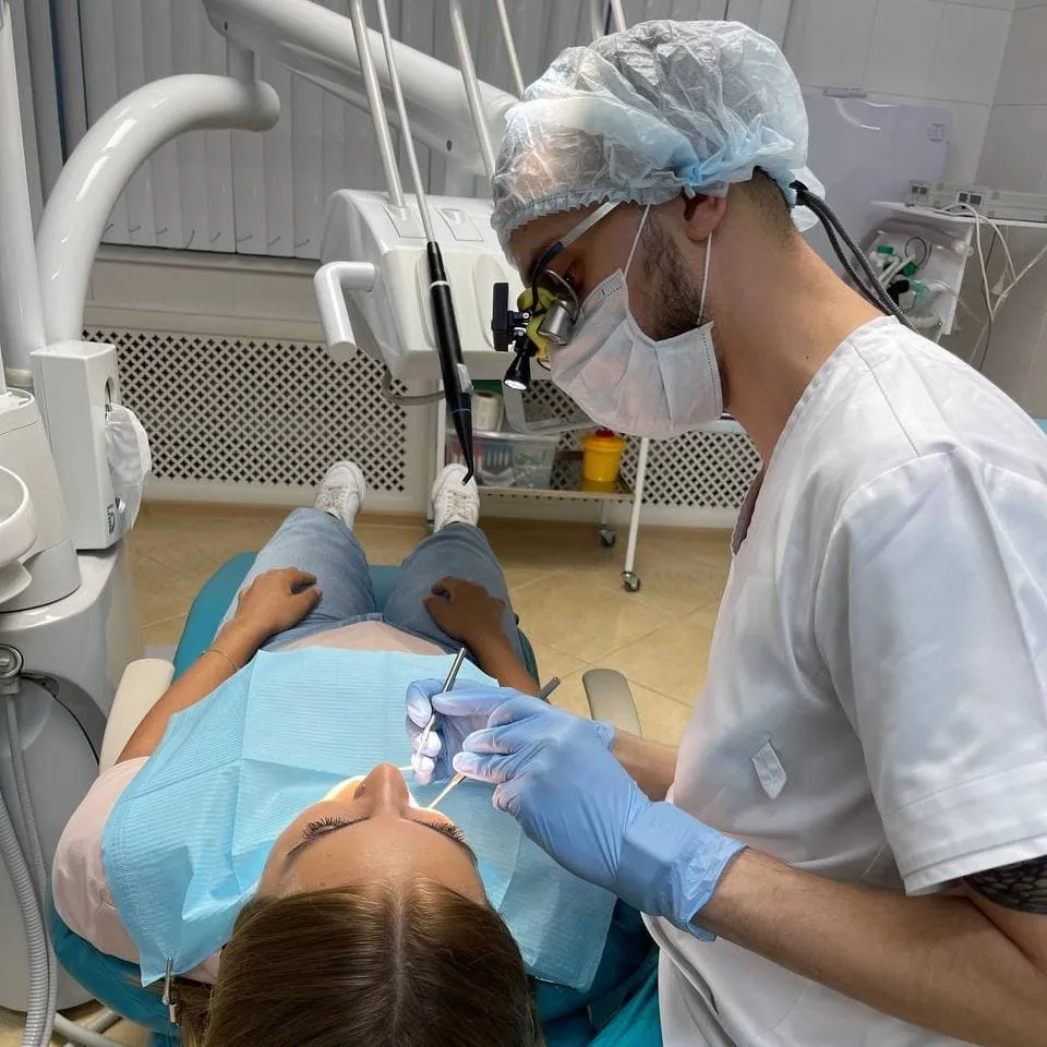 Хирург-имплантолог Наме Ильяс Фадиевич, фото врача