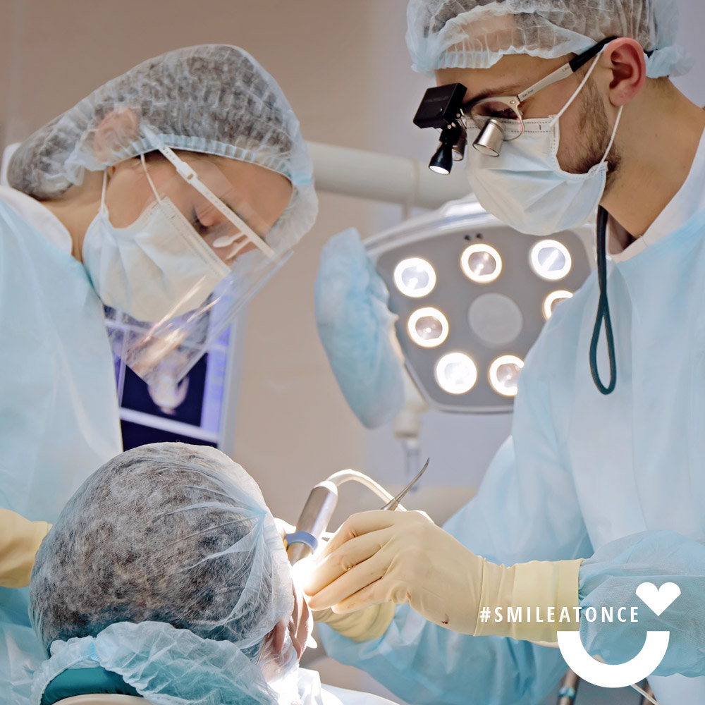 Установка имплантов