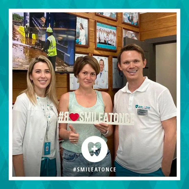 Июнь 2020: селфи с врачами после лечения и установки брекетов на зубы