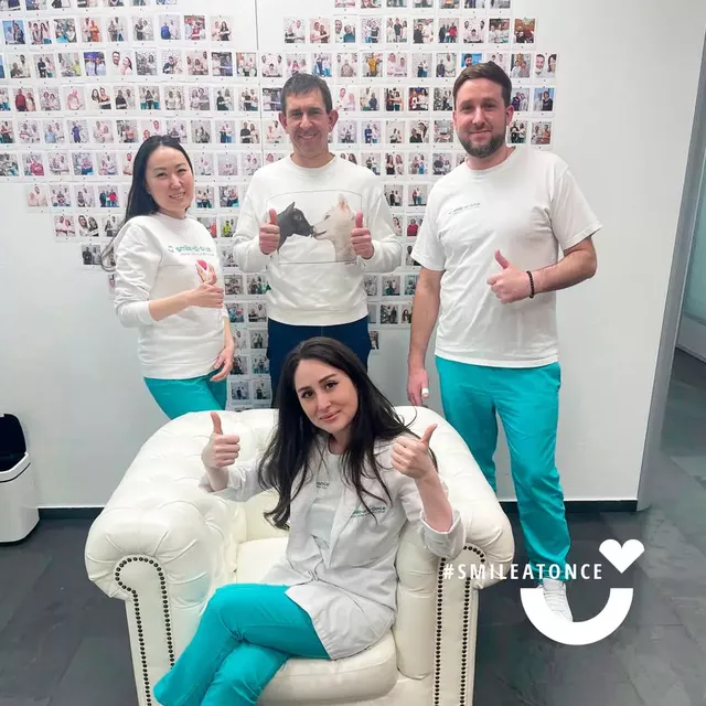 Селфи на память с врачами перед очередным сервисным обслуживанием