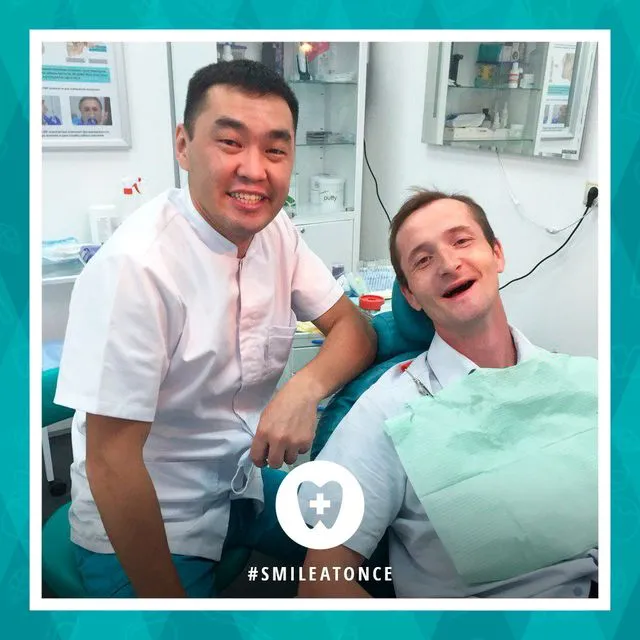 Селфи после установки имплантов