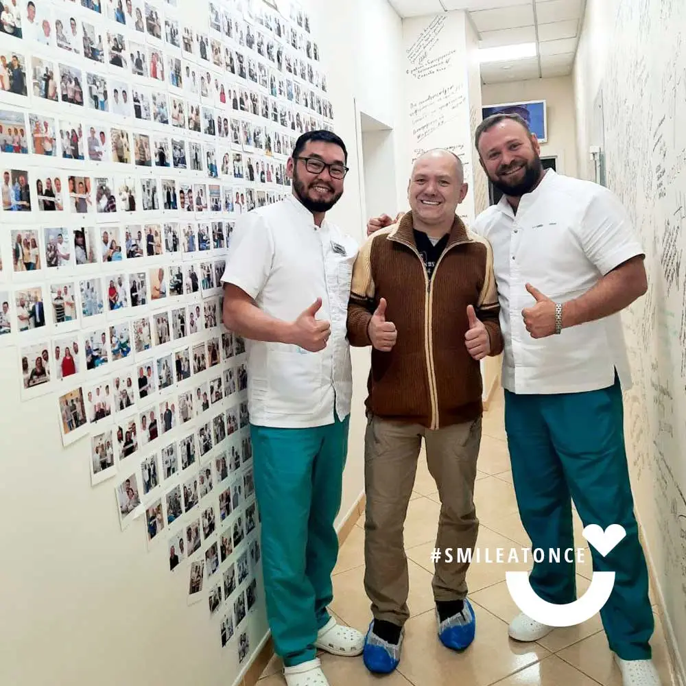 Фото через 2 года после имплантации зубов