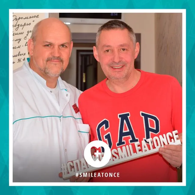 апрель 2019: сразу после проведения скуловой имплантации