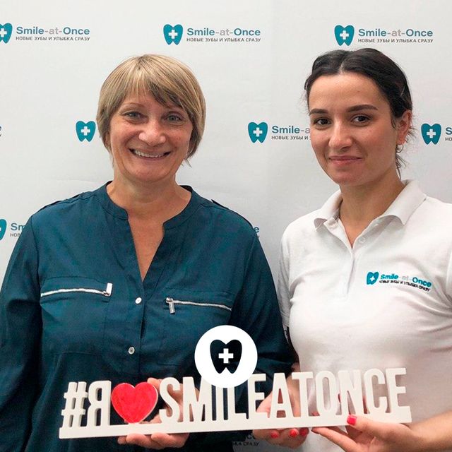 Селфи после комплексной гигиены полости рта с имплантами