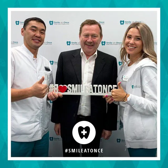 Октябрь 2019: селфи после осмотра и профгигиены в рамках имплантации