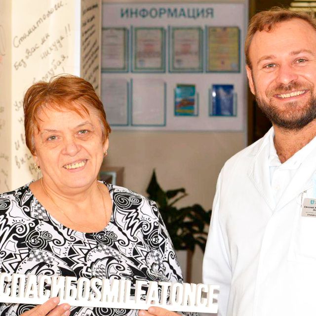 Фото через 6 месяцев после имплантации зубов