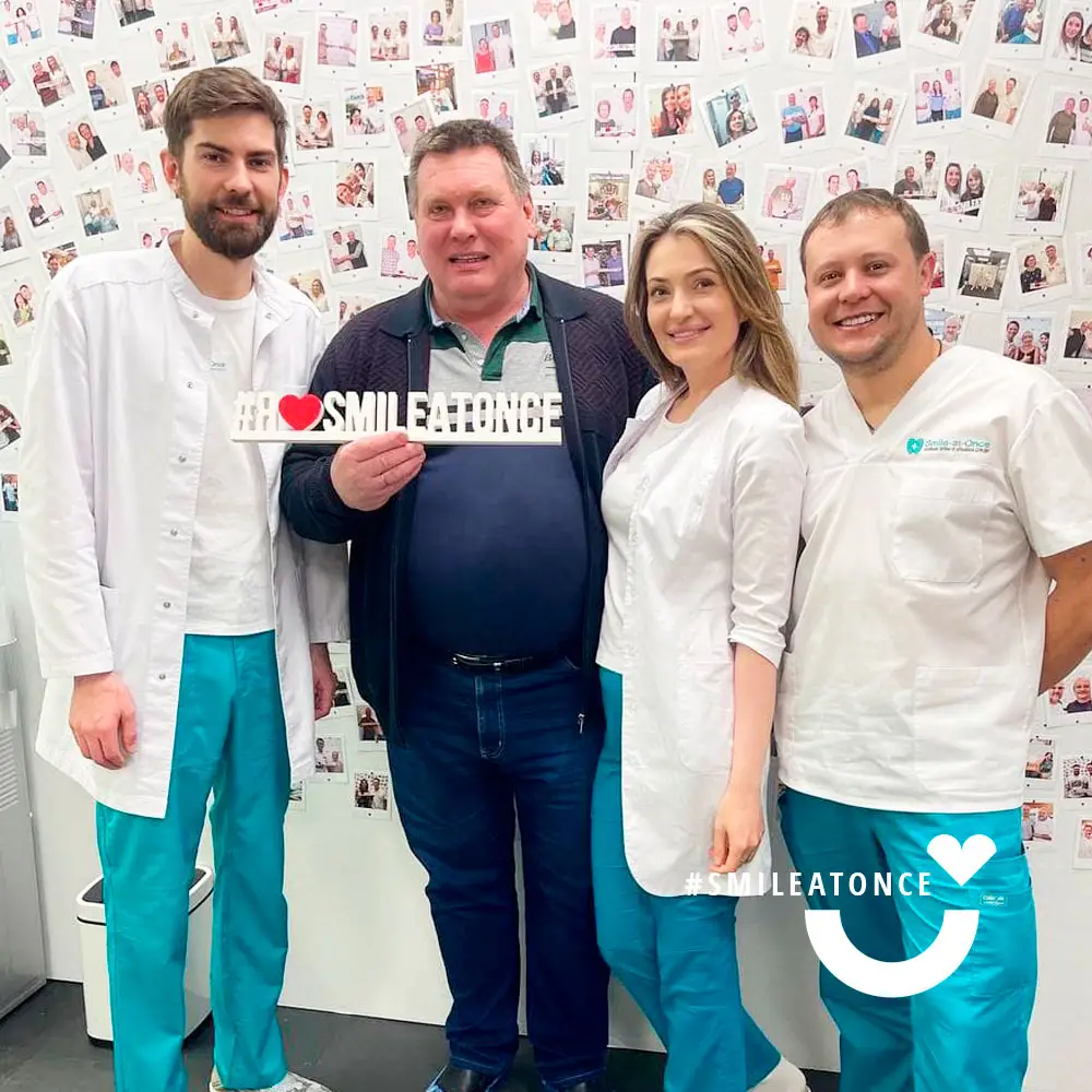 Фото после имплантации жевательных зубов