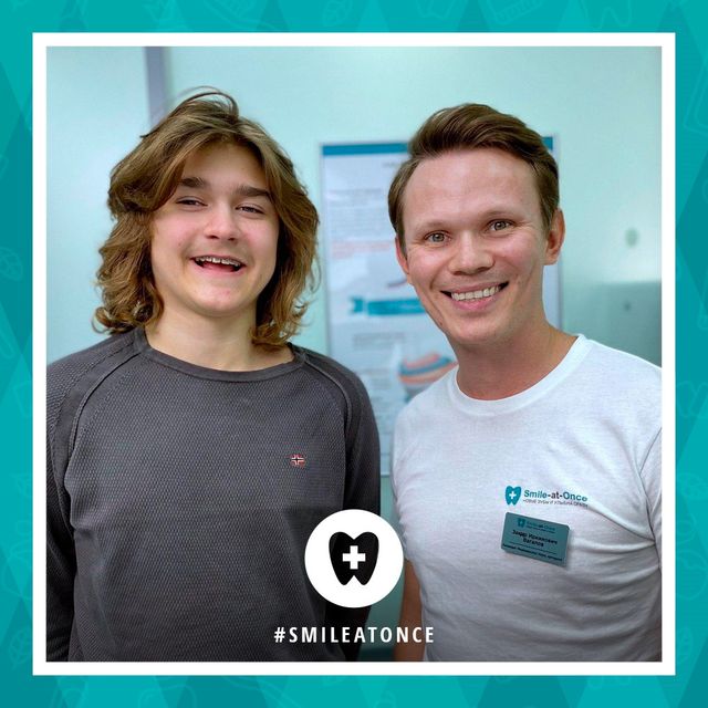 Январь 2020: селфи после установки брекетов на зубы