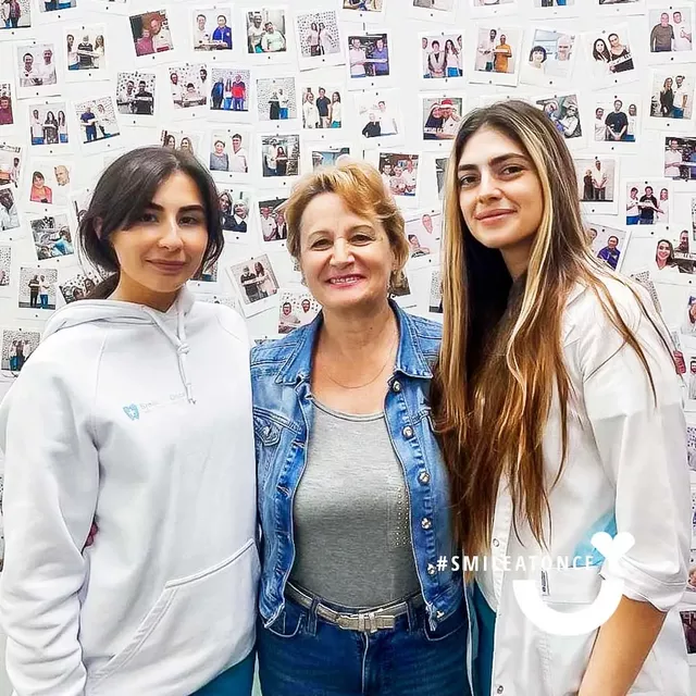 После установки постоянных протезов и проведения гигиены