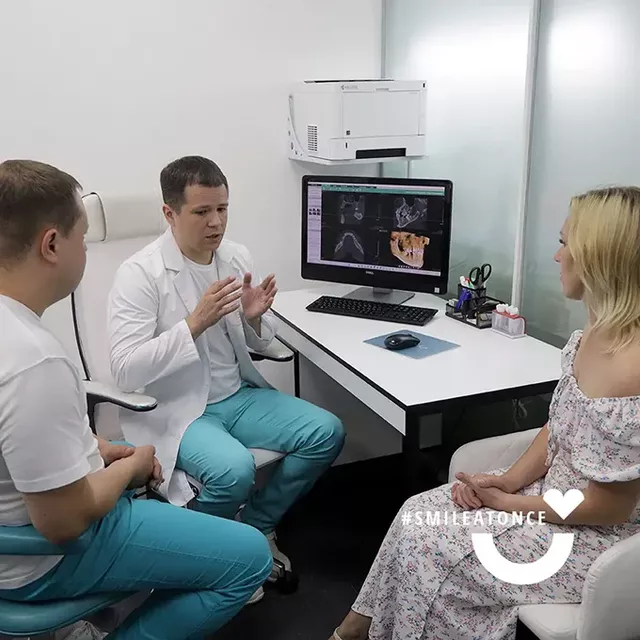 Фото во время консультации и консилиума врачей