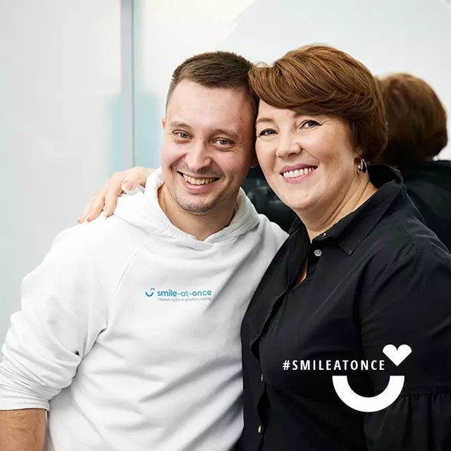 С лечащим врачом – стоматологом-ортопедом Виктором Роговым