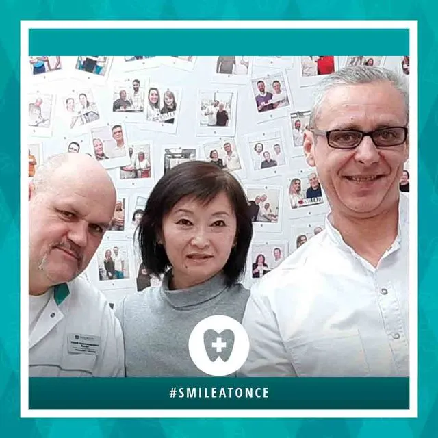 С лечащими врачами после установки имплантов