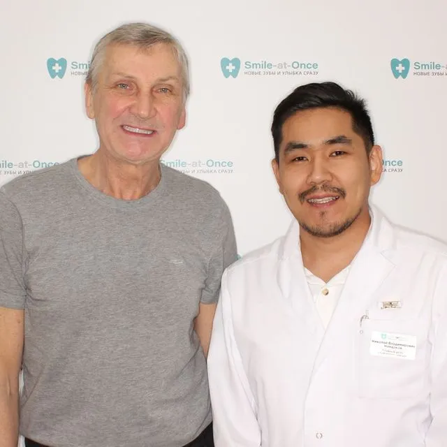Селфи с врачом после базальной имплантации